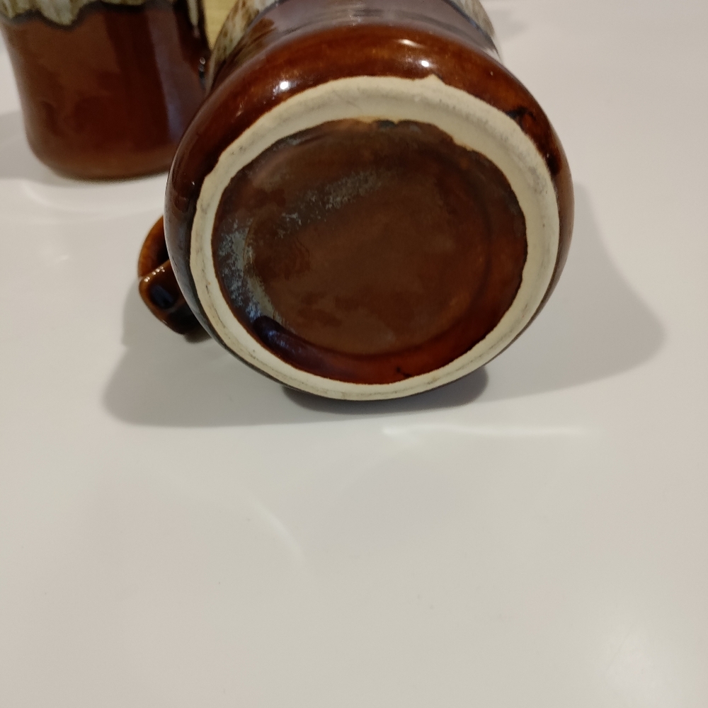 Pair of beautifully glazed ceramic coffee mugs - Picture 5 of 6